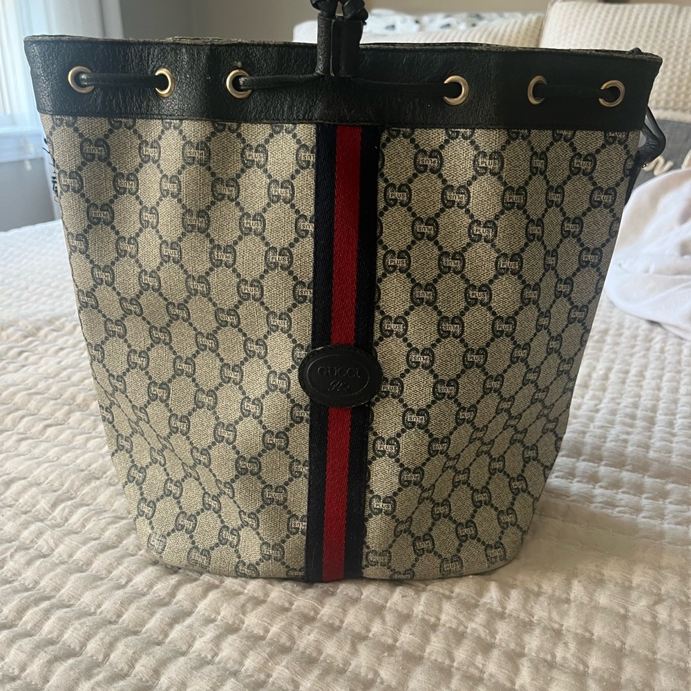 Authentic Gucci GG Bucket Bag